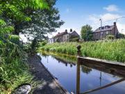 2 bed house for sale