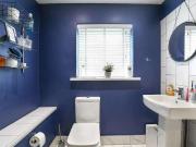 2 bed house for sale