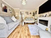 2 bed house for sale
