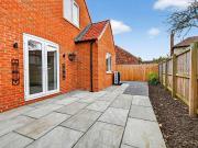 2 bed house for sale