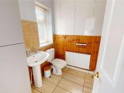 2 bed house for sale