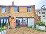 2 bed house for sale