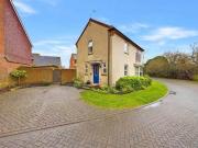 2 bed house to rent in St Dunstans Close, HP27, Princes...