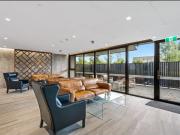 2 Bed in Prime Location