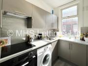 2 bed Mid Terraced House to rent in Leeds West...