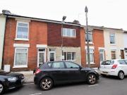 2 bed Mid Terraced House to rent in Portsmouth... 2 bed Mid Terraced House to rent in Portsmouth...