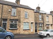 2 bed Mid Terraced House to rent in Sheffield South...