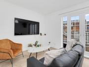2 bed flat for sale