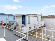 2 bed property for sale