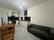 2 Bed Raised Ground Floor Flat to rent on Amersham Road,...