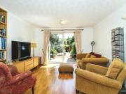 2 bed terrace to rent