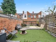 2 bed terraced house to rent in Prince Street, Long...