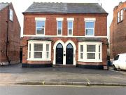 2 bed to rent in Colwick Road, Nottingham, NG2 £1,395...