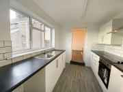 2 bed upper flat to rent in NE22