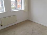 2 bed upper flat to rent in NE27
