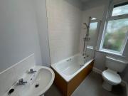 2 bed upper flat to rent in NE3