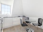 2 bed Upper Floor Flat to Let for rent in Grasmere Road,...
