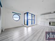 2 bed Upper Floor Flat to Let for rent in Sweden Gate, 1...