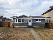 2 Bedroom 1 Bath, newly renovated