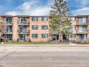 2 Bed 1 Bath South Facing Condo with Covered Parking