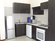 2 Bedroom 1 Bathroom modern Upstairs Apartment in...
