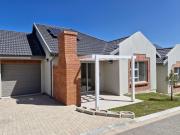 2 Bedroom, 2 Bathroom Townhouse Available to rent in...