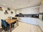 2 Bedroom Apartment Barnet Greater London 92398658