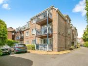 2 Bedroom Apartment Bournemouth Bournemouth 94234580