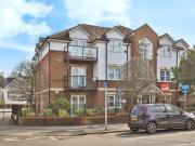 2 Bedroom Apartment Bournemouth Bournemouth LS96787844