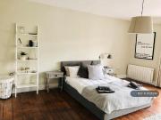 2 Bedroom Apartment Bristol Bristol 93647353