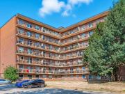 2 Bedroom Apartment Burlington ON 98313429
