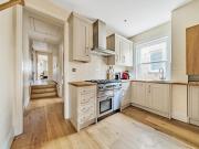 2 Bedroom Apartment Camden Greater London LS95357552