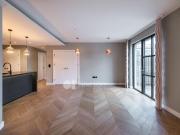 2 Bedroom Apartment Camden London 92990141