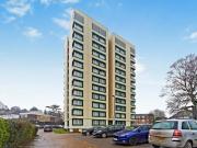 2 Bedroom Apartment Croydon Greater London 99380683