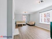 2 Bedroom Apartment Dartford Kent 92625418