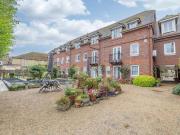 2 Bedroom Apartment Faversham Kent 94076653