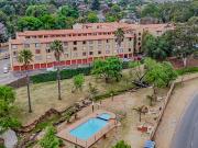 2 Bedroom Apartment / Flat For Sale in Helderkruin