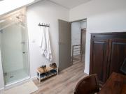 2 Bedroom Apartment / Flat For Sale in Menlo Park