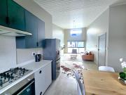 2 Bedroom Apartment / Flat For Sale in Menlo Park
