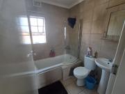 2 Bedroom Apartment / Flat For Sale in Montana Tuine