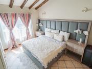 2 Bedroom Apartment / Flat For Sale in Noordhang