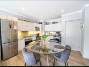 2 Bedroom Apartment / Flat For Sale in Rosebank