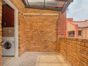 2 Bedroom Apartment / Flat For Sale in Sundowner