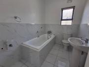 2 Bedroom Apartment / Flat To Rent in Southfield