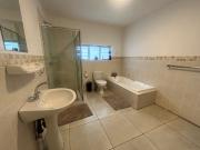 2 Bedroom Apartment / Flat To Rent in Waterkloof