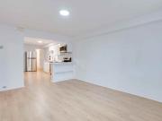 2 Bedroom Apartment for Rent at 104 Gloucester Grove,...