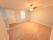 2 Bedroom Apartment for Rent at 114 E Florence Ave,...