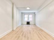 2 Bedroom Apartment for Rent at 200 Av Kensington #22,...