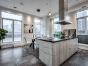 2 Bedroom Apartment for Rent at 318 Richmond St W,...