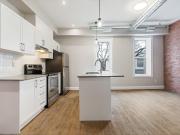 2 Bedroom Apartment for Rent at 90 John Street South #2,...